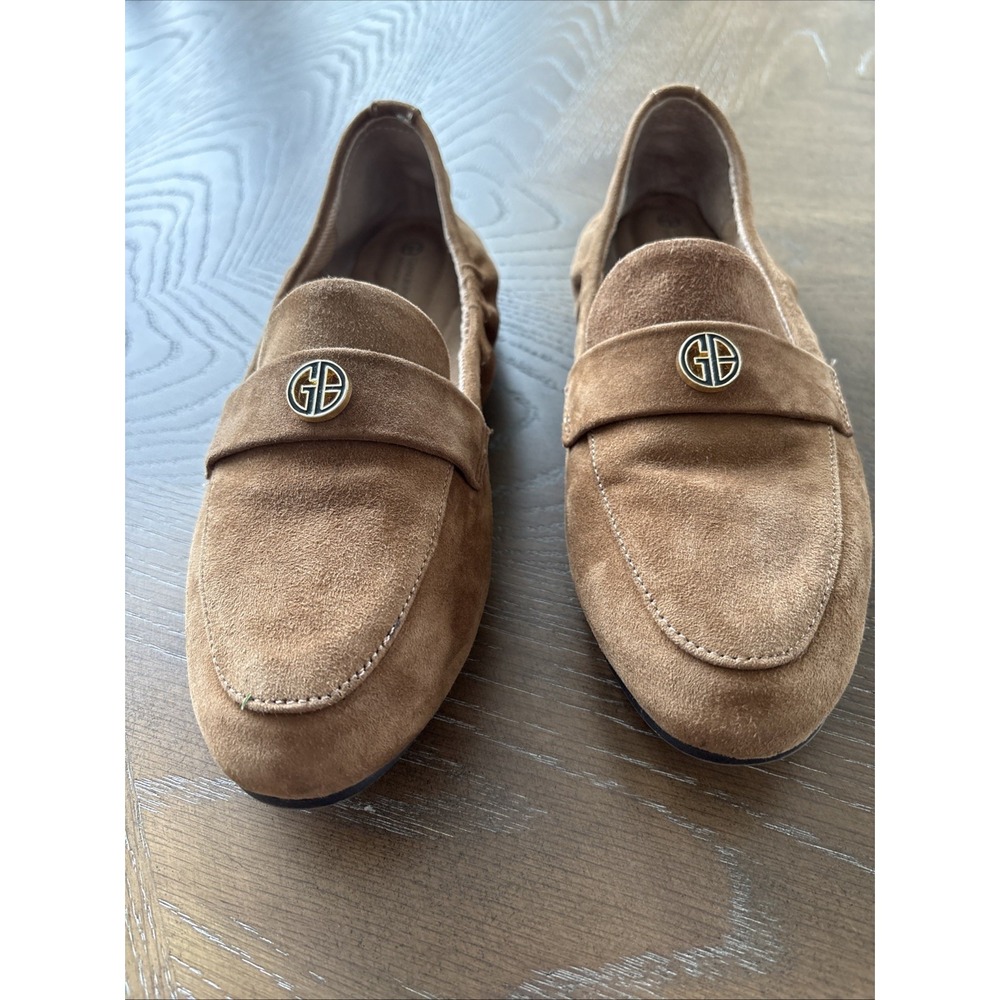 Giani Bernini Trinaa Tan Suede Memory Foam Loafers Gold Logo Flats Womens 7.5M